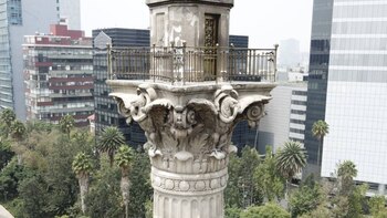 El mirador se encuentra unos metros abajo de la Victoria Alada, pero los turistas no pueden subir por los daños a la estructura (Foto: INBAL)