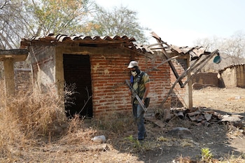La dependencia, titulada por Rosa