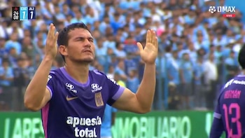 Golazo de Jairo Vélez, tras aprovechar mal despeje de Rafael Lutiger, para decretar 1-1 en Alianza Lima vs Sporting Cristal por Torneo Clausura 2026
