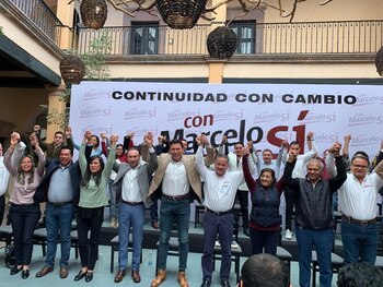 Santiago Nieto acudió a evento