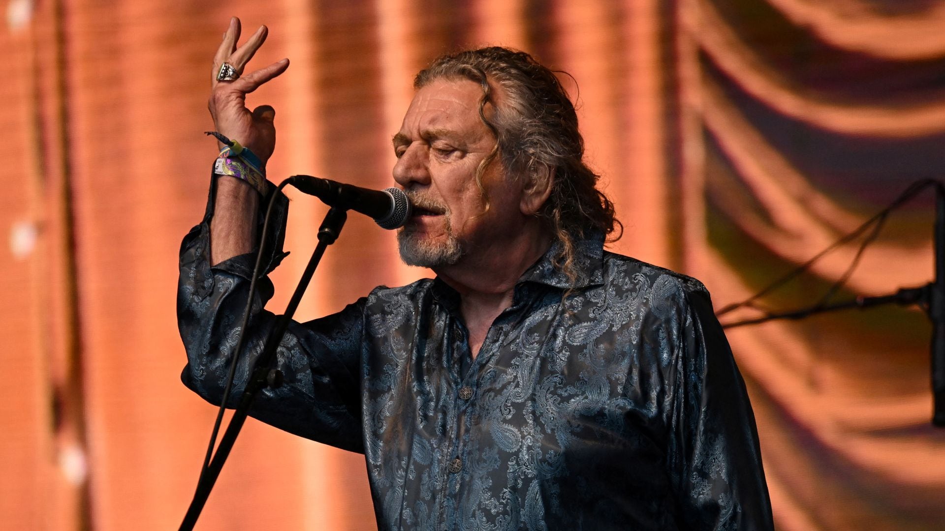 El líder de Led Zeppelin expresó su hartazgo por escuchar repetidamente su mayor éxito en todos lados durante décadas (REUTERS/Dylan Martinez)