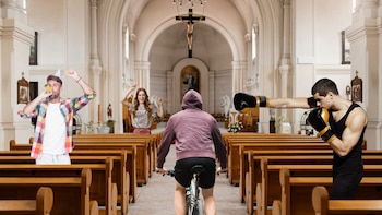 Montaje de una iglesia con
