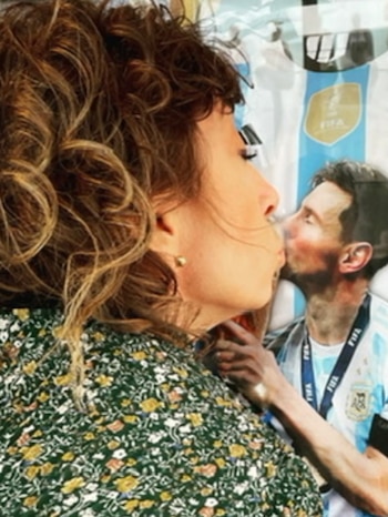 Naomi Grossman, la actriz de Hollywood que es fan de La Mona Jiménez y la Selección Argentina