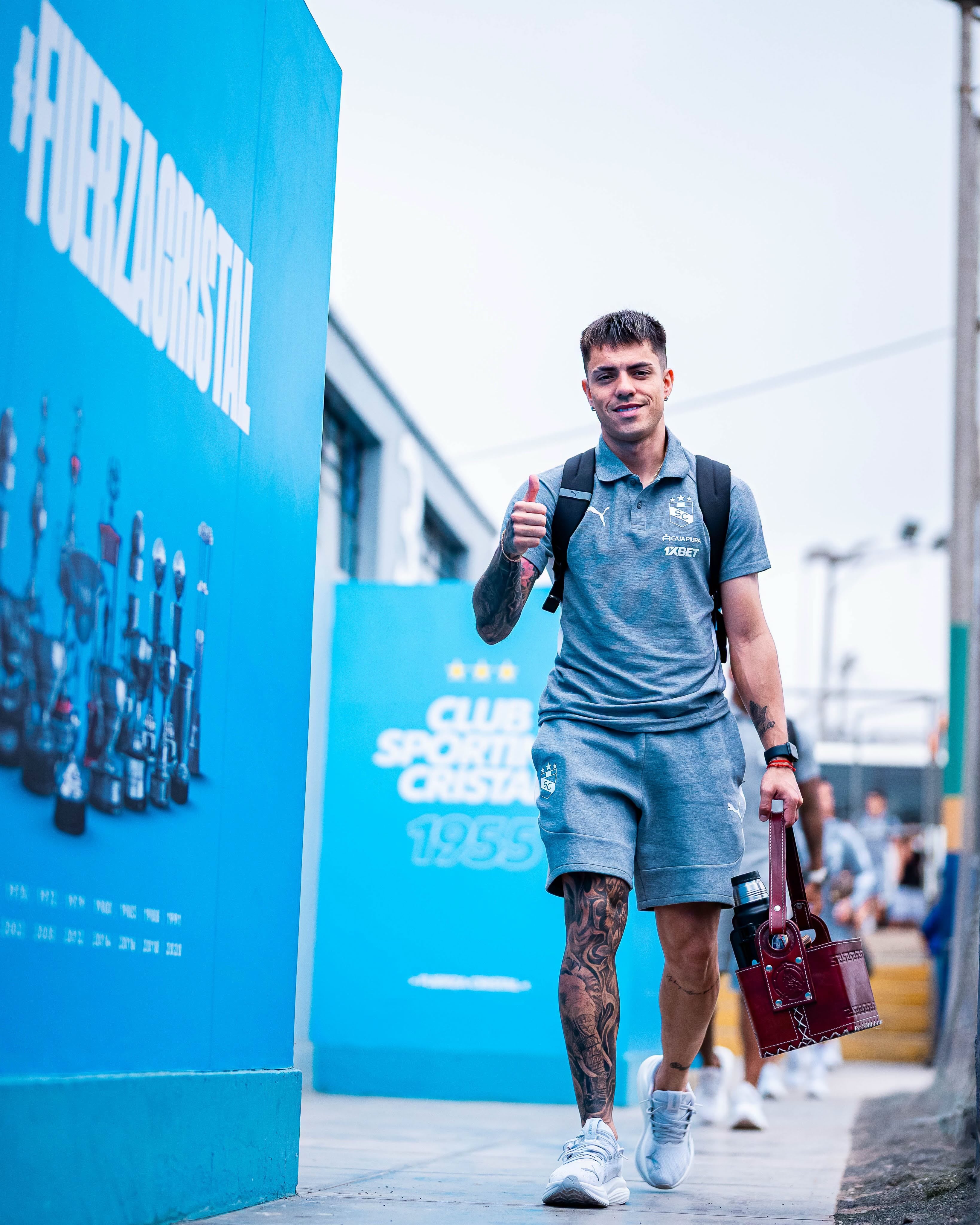 La llegada de los jugadores de Sporting Cristal a los camerinos del estadio Alberto Gallardo para el duelo ante Los Chankas. - créditos: Sporting Cristal