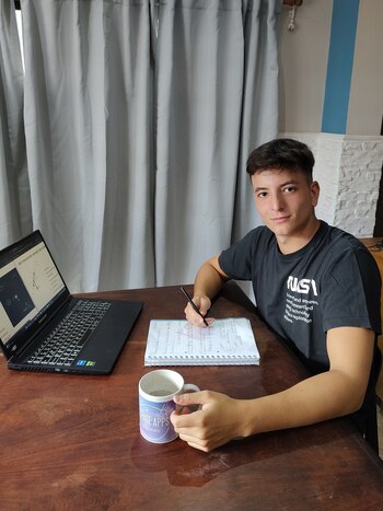 Valentín Poggio tiene 19 años