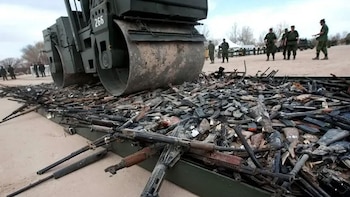Día Internacional de la Destrucción de Armas de Fuego: la fecha que busca retirar armamento ilegal del mundo