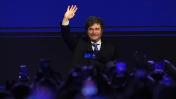 Milei aprovechó el viaje a Misiones para consolidar LLA como opción para el 2027 pero tuvo que esquivar una protesta
