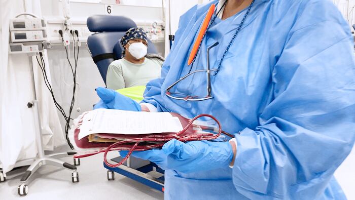 En enfermedades como la leucemia linfática aguda, un paciente puede requerir hasta 10 unidades de glóbulos rojos y 20 de plaquetas durante su tratamiento. (Foto: INEN)