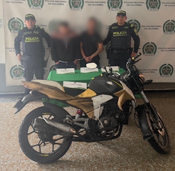 La Policía captura en flagrancia a dos hombres por intento de hurto en bodega de El Restrepo - crédito MEBOG