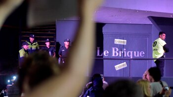 El boliche Le Brique permanece