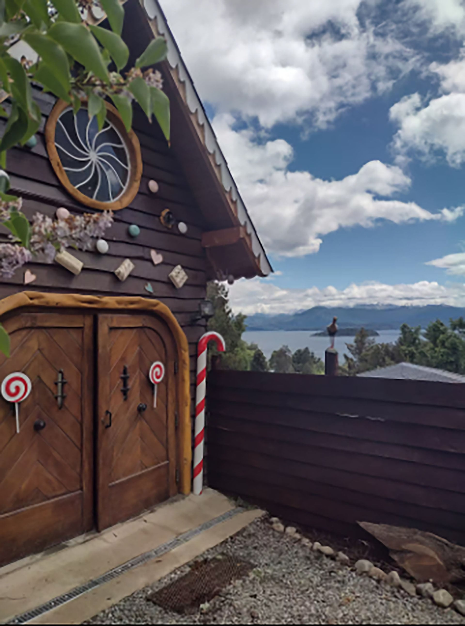 La cabaña está inspirada en el cuento de hadas