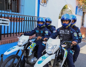 La Policía Nacional de República Dominicana recuperó tres vehículos robados en operativos realizados en Jimaní, La Vega y Bonao./ (Redes Diego Pesqueira)