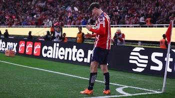 Clásico Nacional: ‘Hormiga’ González rinde