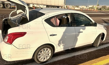 Automóvil donde localizaron la metanfetamina.