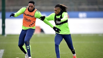 El jugador tiene contrato con