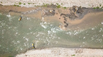 El enrocado de las márgenes