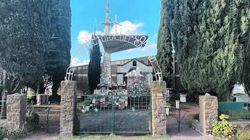 Virgen de la Loma, protectora del camino: un hallazgo en la Ruta 226, una nota anónima e imágenes que desaparecieron sin dejar rastro