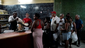 Ocho de cada diez cubanos desconfía de las reformas económicas del régimen en Cuba