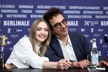 Amanda Seyfried y Atom Egoyan