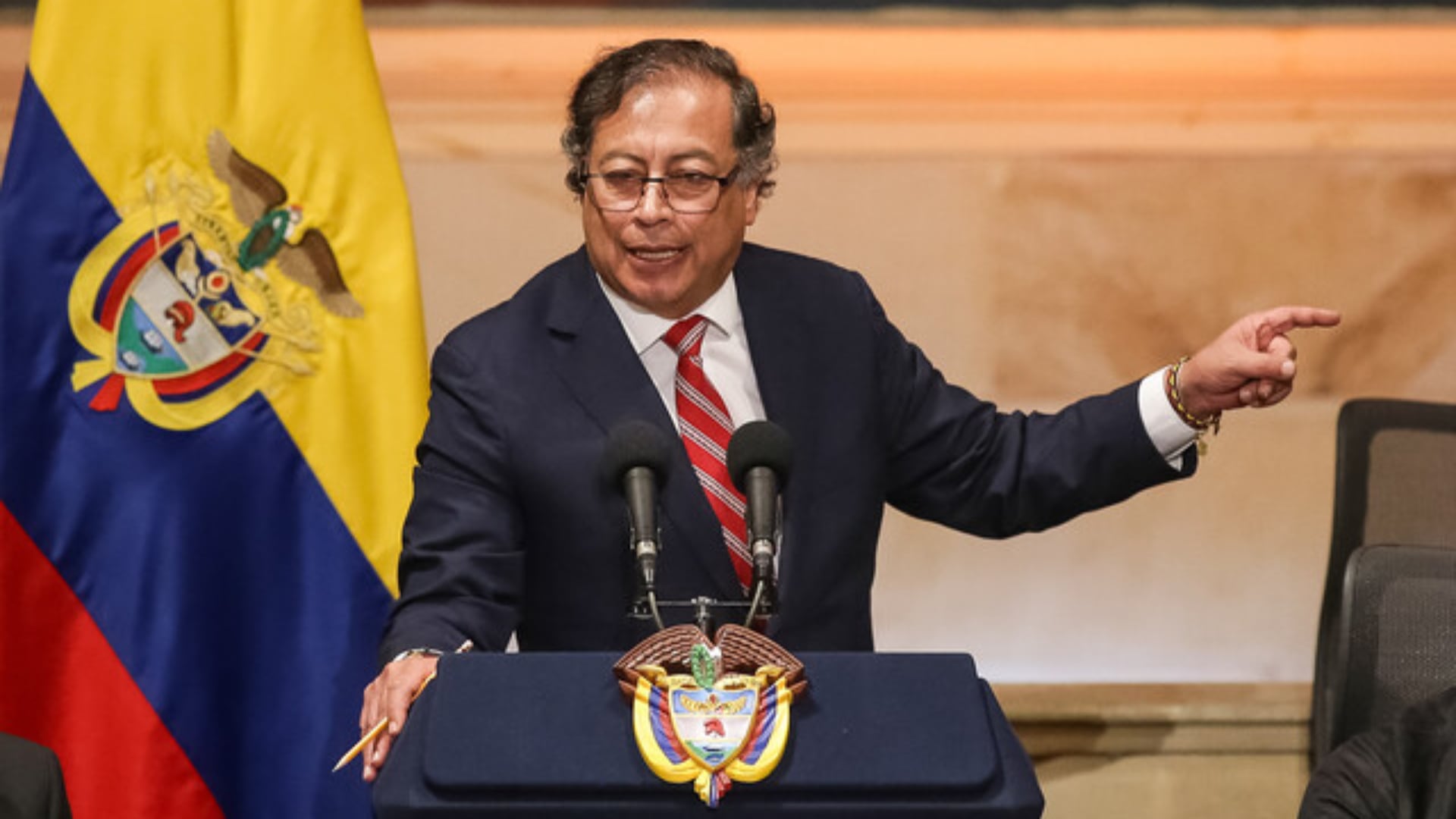 Gustavo Petro defendió la necesidad de construir una democracia con garantías de derechos y oportunidades para todos los colombianos. - crédito Colprensa.