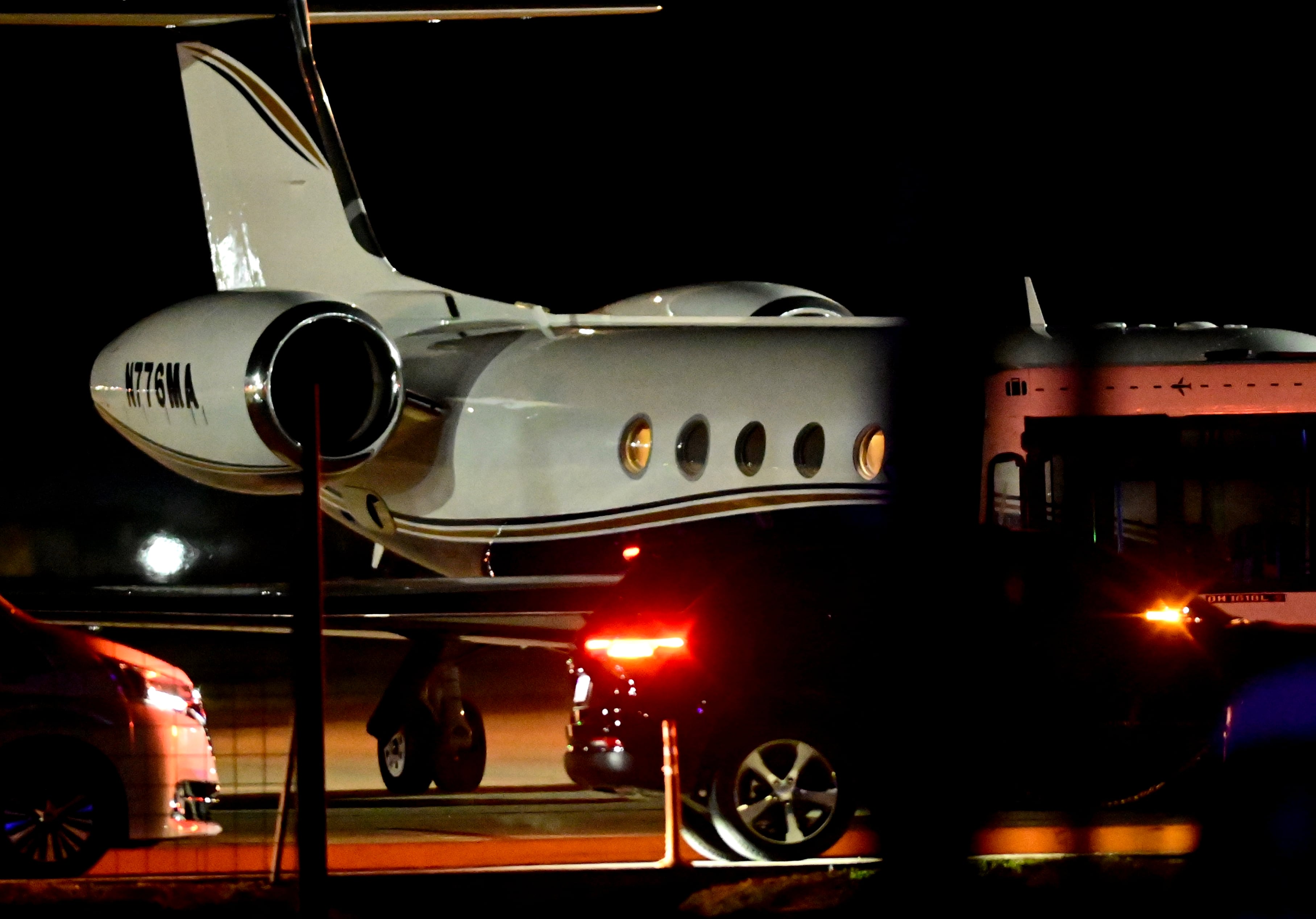 El avión en el que llegó Lionel Messi (RSFotos)