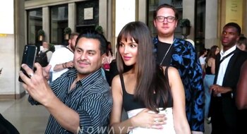 Eiza González fue captada tomándose