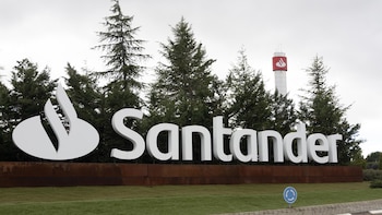 Santander suspende temporalmente su programa de recompra de acciones de 5.030 millones