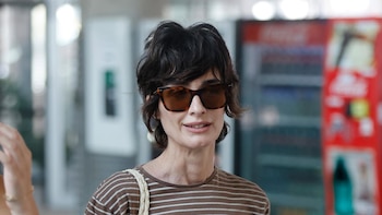 Paz Vega sorprende con un radical cambio de look y se despide de su larga melena