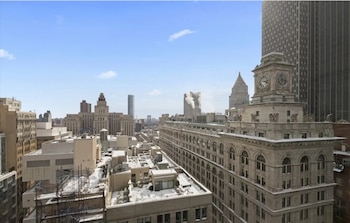 O orçamento revisto pelo Conselho é de 122 mil milhões de dólares e procura evitar cortes em programas essenciais em Nova Iorque.