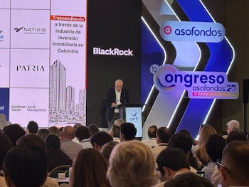 En el Congreso de Asofondos, Leonardo Villar justificó la subida de la tasa de interés al 11,25% por la desaceleración estancada de la inflación en Colombia - crédito @BravaNewsco/X