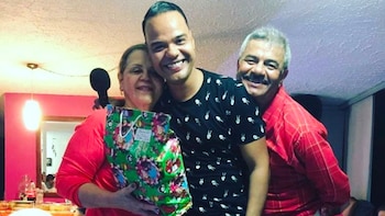 El periodista Carlos Andrés Aponte confirmó que sus padres y su sobrina fueron hallados sin vida en Cali tras varias horas de búsqueda