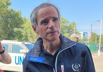 Rafael Mariano Grossi habla con