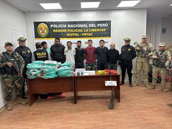 Armamento, explosivos y celulares incautados