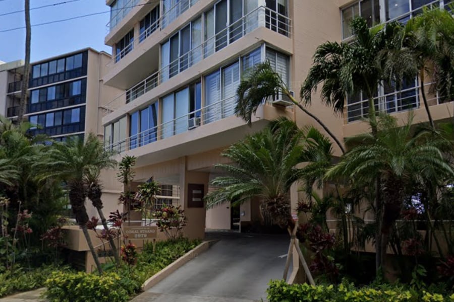 El primer encuentro habría tenido lugar en el condominio Coral Strand (Captura Google Maps).