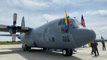 Estados Unidos entrega un Hércules