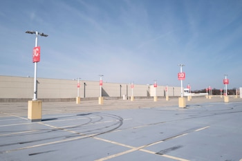 El estacionamiento del Centro Comercial