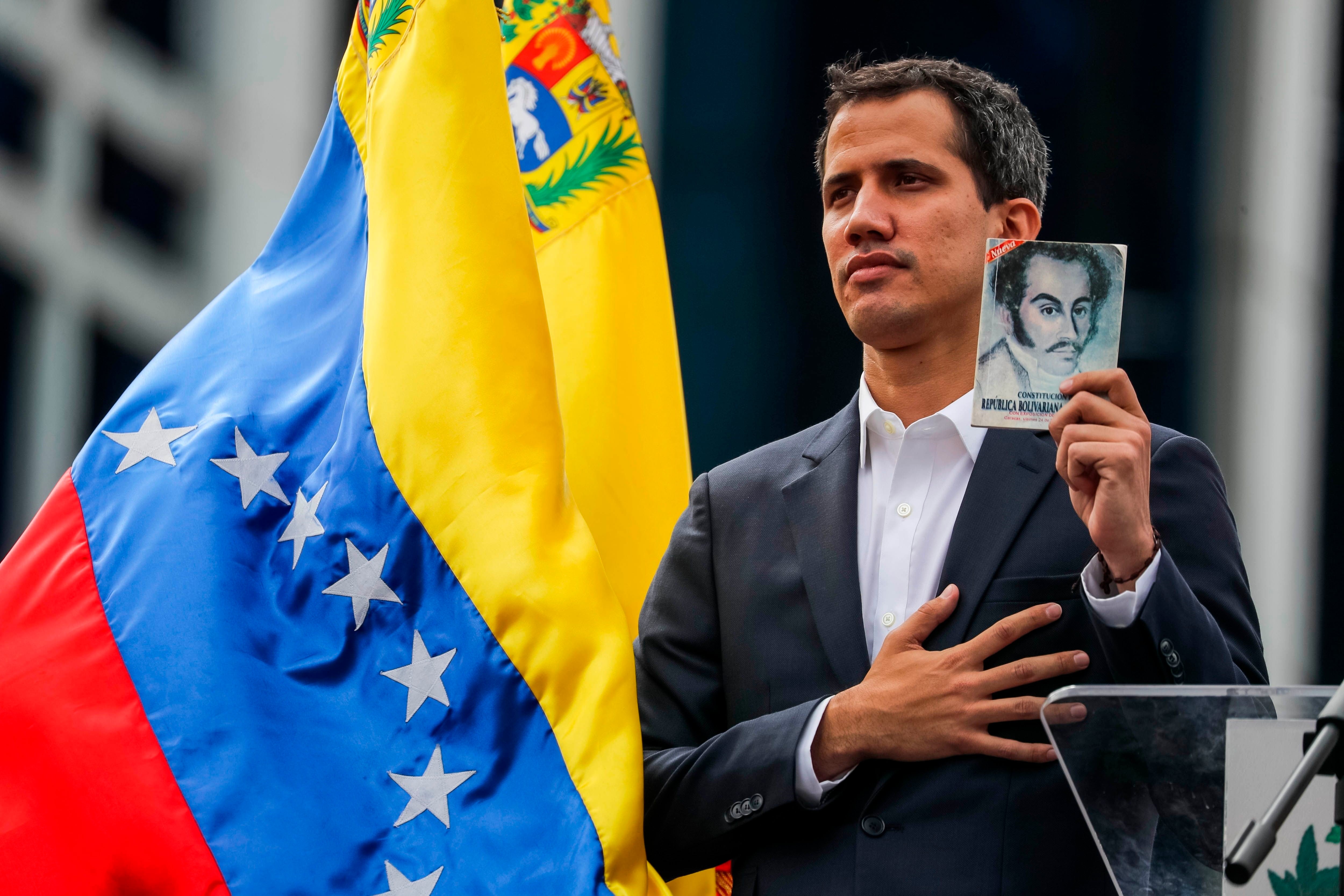 En enero de 2019, el dirigente opositor Juan Guaidó se proclamó presidente interino de Venezuela con el respaldo de Estados Unidos y de varios gobiernos de América Latina y Europa (Archivo)