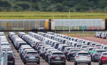 Imagen de Archivo. Autos FabricAdos