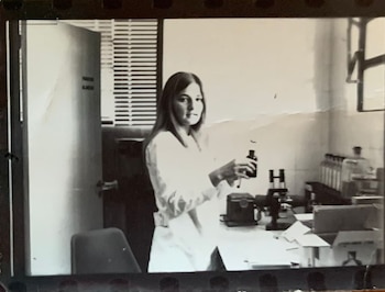 Silvia se graduó como Técnica