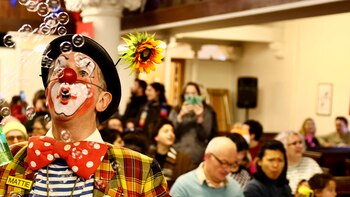 La misa anual de payasos