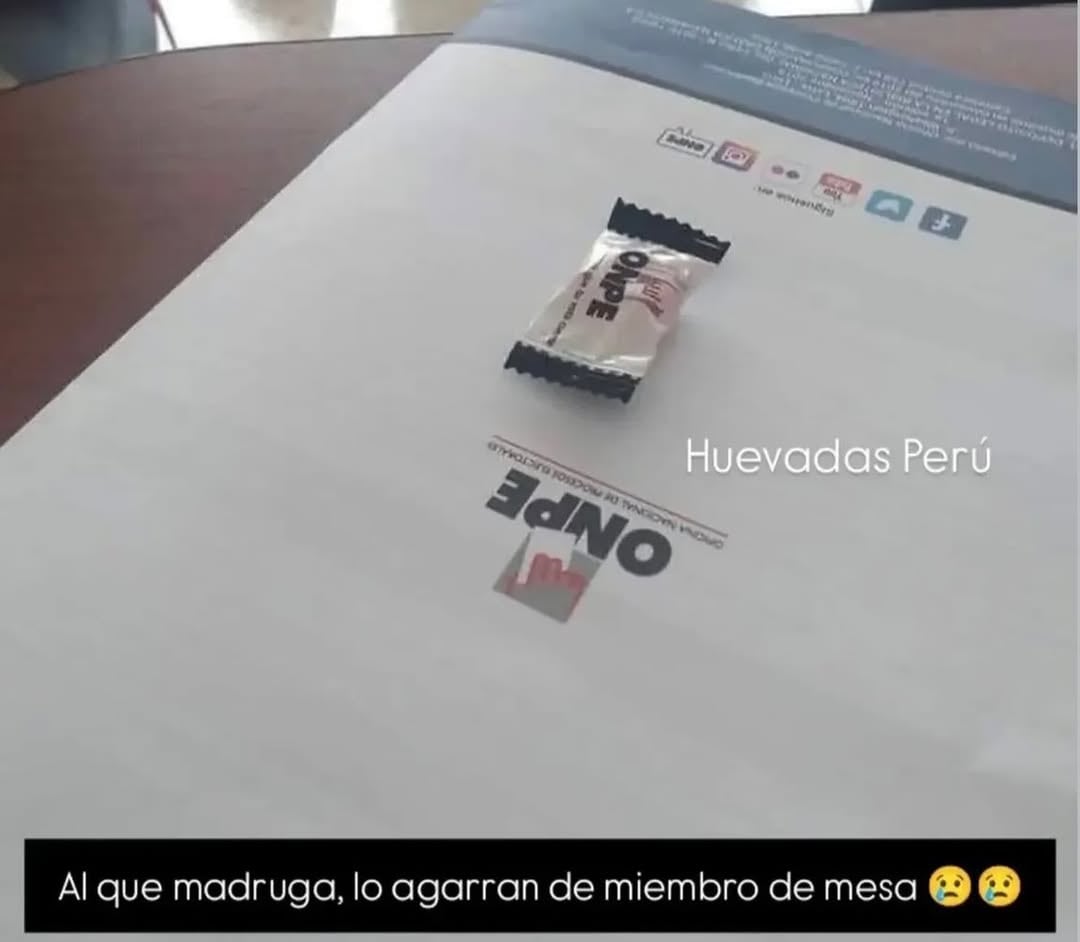 Un caramelo con el logo de la ONPE se ha convertido en un meme viral, simbolizando el humor que inunda las redes sociales peruanas durante la jornada electoral.