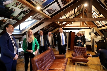 Víctor Bugge trabajó como fotógrafo