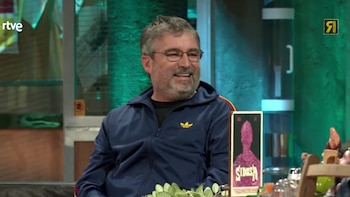 Jordi Évole reivindica ‘Sidosa’ y respalda a Eduardo Casanova en su paso por ‘La Revuelta’: “Ha sido un valiente haciendo este documental”