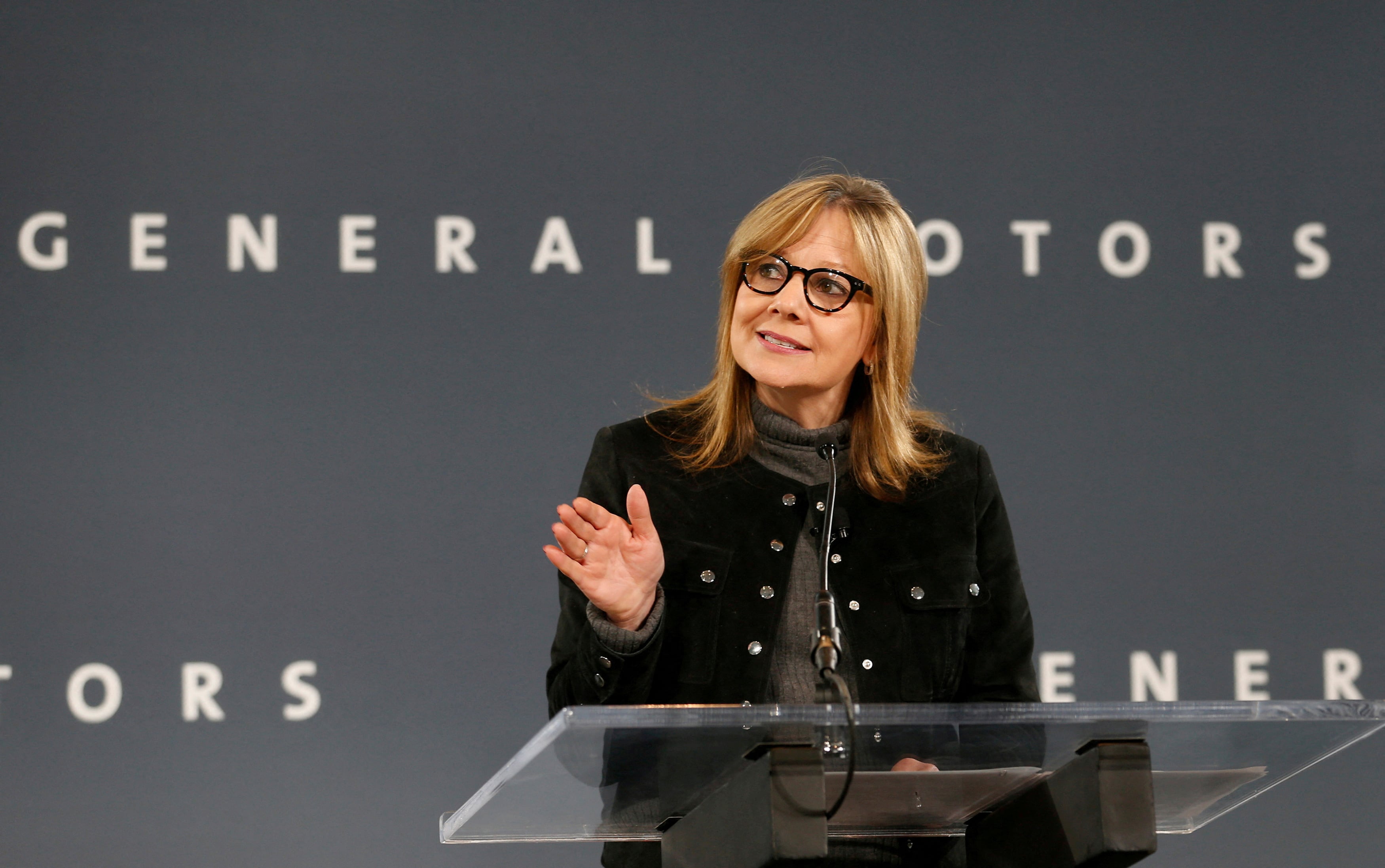 Mary Barra, CEO de General Motors desde 2014, impulsa la innovación en vehículos eléctricos y la inversión en manufactura estadounidense (REUTERS)