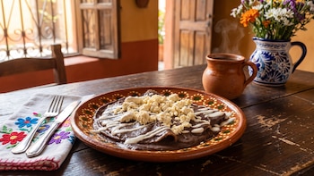 Receta de enfrijoladas tradicionales: el desayuno saludable que te mantiene satisfecho por horas