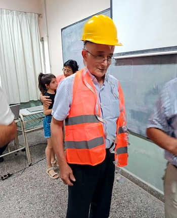 En el aula donde defendió su tesis