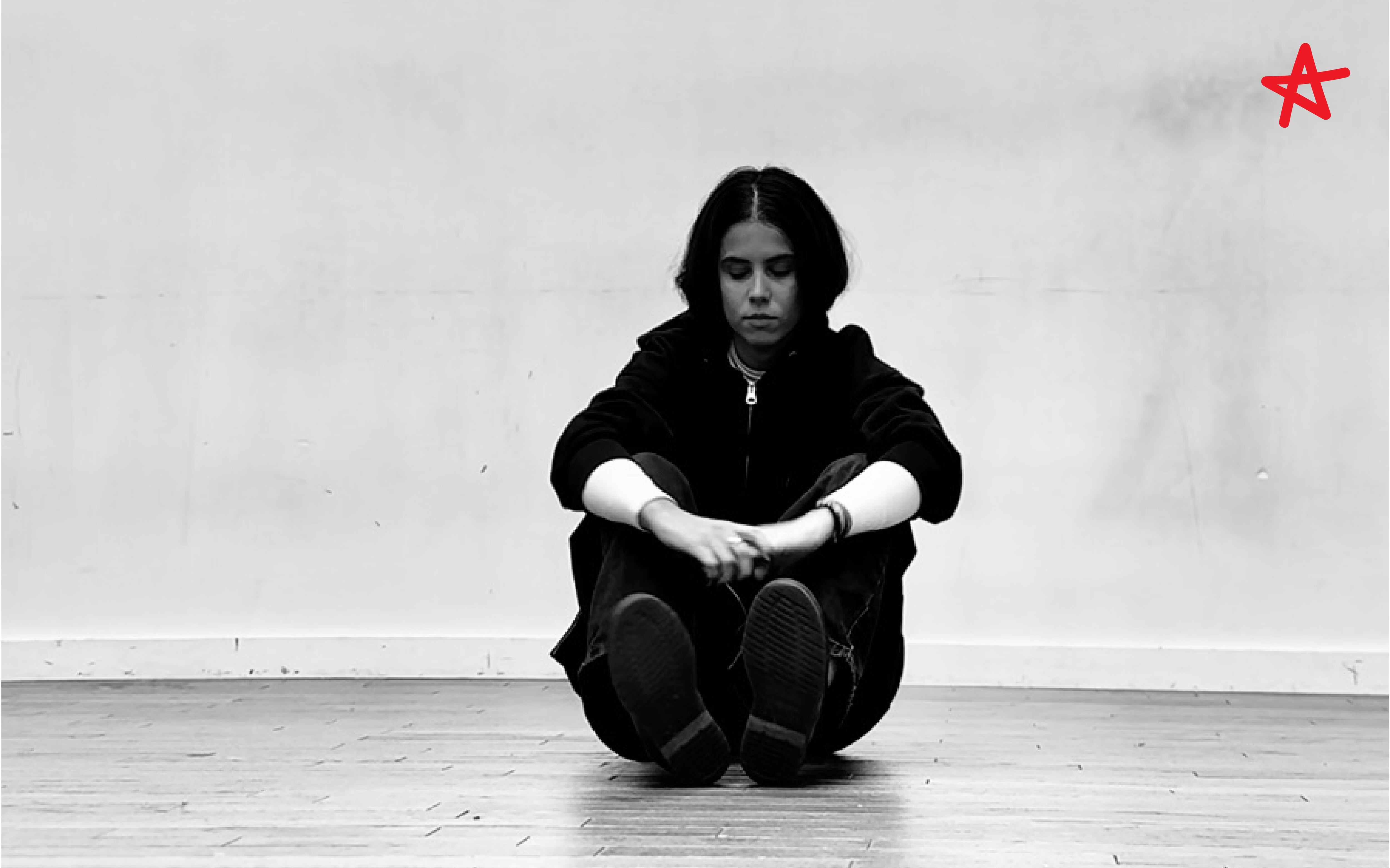 Con disciplina y audacia, la intérprete consolida su nombre dentro del nuevo teatro latino que se expande en la ciudad