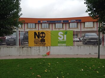 Carteles en protesta de la