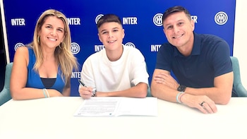 El hijo del Pupi Zanetti firmó su primer contrato con el Inter a los 14 años: el emotivo mensaje de su familia