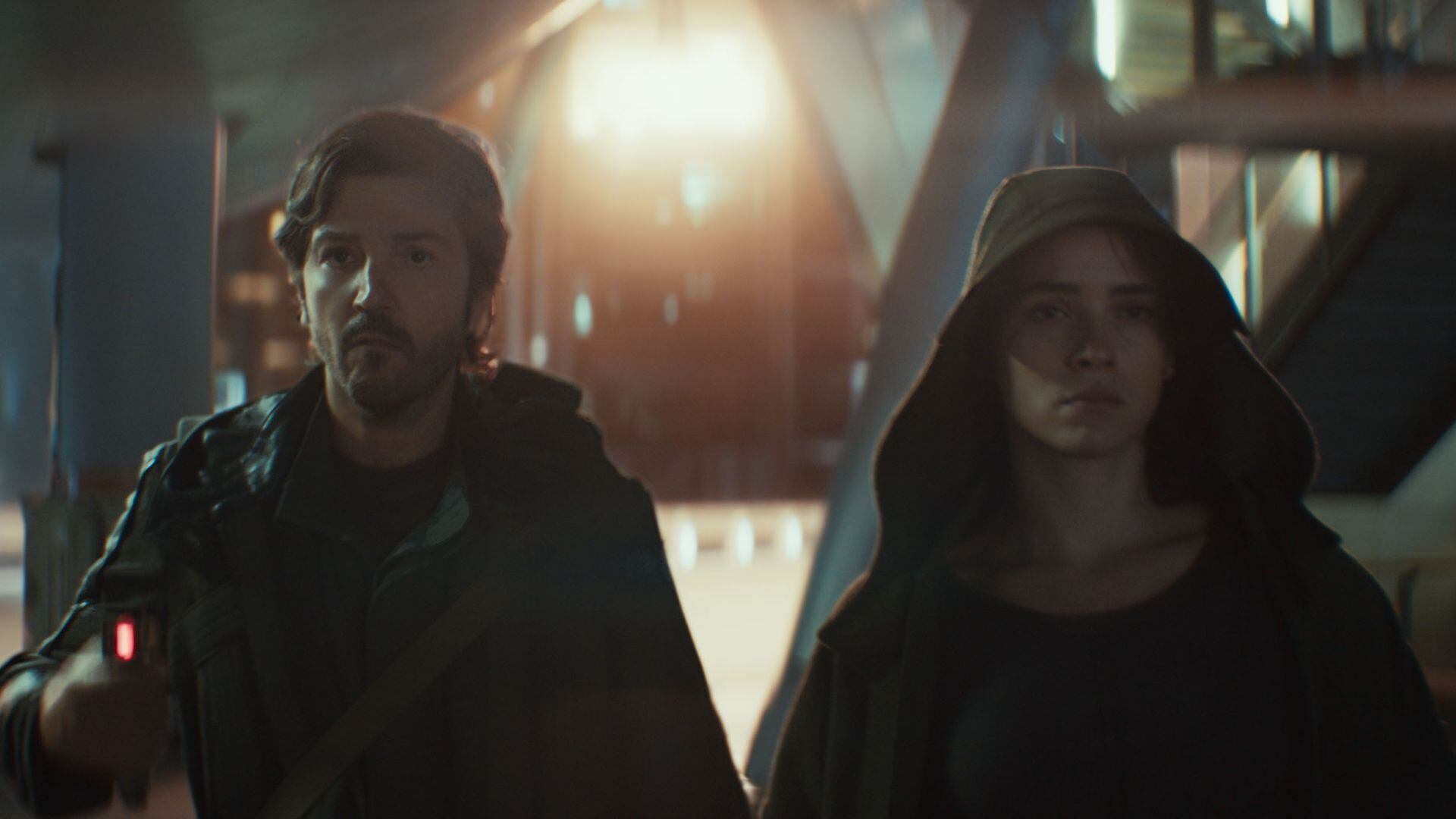 La serie muestra a Bix luchando con pesadillas por traumas pasados, reflejando con realismo los efectos del abuso y la tortura sistemática (Disney)